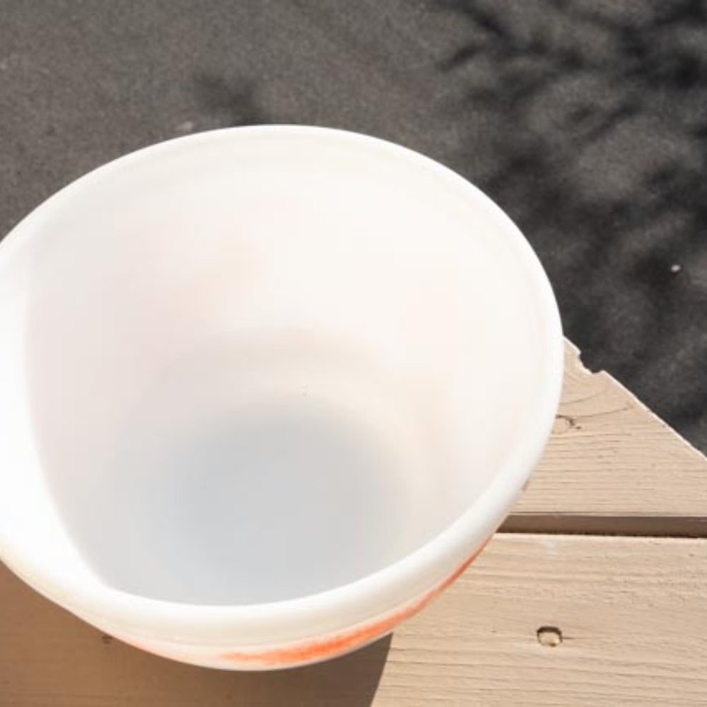 Pyrex Red Bowl - Picture 5 of 5